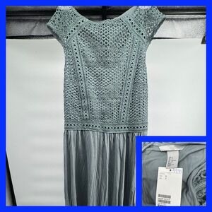 NWT H&M 100% Polyester‎ Eyelet Long Dress Light Green Size Small